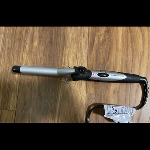 ❌SOLD❌Hair curling iron